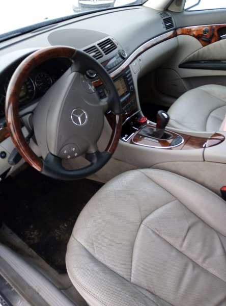 Mercedes Benz E-Class W211