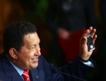 Президент Венесуэлы представил мобильный телефон за 14 долларов