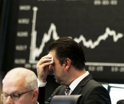 Мировые рынки рухнули/Инвесторы ударились в панику.