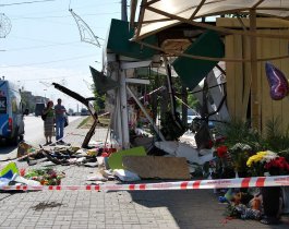 Челябинск шокирован аварией, в которой погибли молодая женщина и маленький ребенок: власти задумались, как им защитить пешеходов