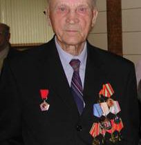 СЕГОдня в челябинске мастер связи Михаил Коровин отмечает 100 лет