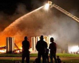 В Петербурге горел завод Nissan