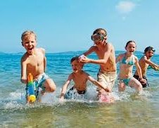 240 тысяч детей отдохнут летом в загородных лагерях Челябинской области