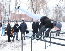 В Челябинске восстановят воркаут-площадку, пострадавшую от вандалов
