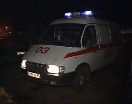 Внедорожник несколько метров тащил по дороге пешехода, сбитого «семеркой»