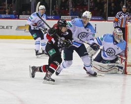 «Трактор» уступил «Сибири» в шестом матче серии и завершил сезон