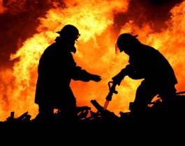 Полицейские Кыштыма ехали на вызов, а попали на пожар