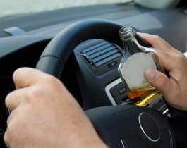 Сел пьяным за руль и попал за решетку
