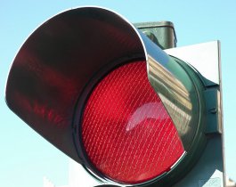 Спешила на красный: незнакомка погибла под колесами иномарки в Челябинске