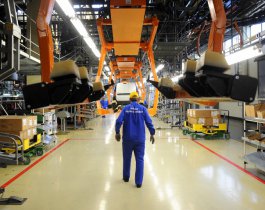 АвтоВАЗ остановил конвейер из-за проблем с поставками автокомпонентов