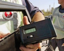 За тонировку передних стекол предложили лишать прав