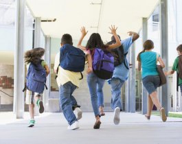 Дошкольникам и младшешкольникам продлили каникулы в Челябинской области