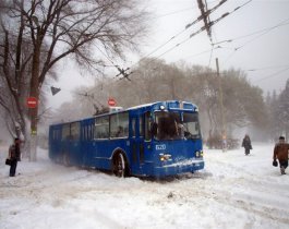 Из-за обрыва контактной сети в центре Челябинска встали троллейбусы