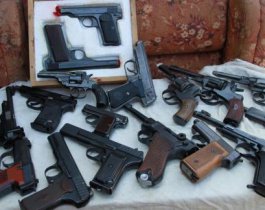 Южно Уральский полицейский продал арсенал оружейной комнаты отдела МВД