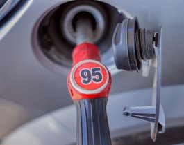 Цена на бензин в России будет стабильно расти из-за налогов