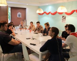 Чужие VS Пионеры