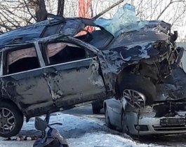 Пьяный водитель на Porsche Cayenne "припарковался" на авто в Челябинске