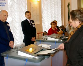 В Челябинской области стартовали выборы президента. Ведется прямая трансляция с участков