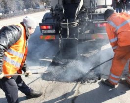Ямочный ремонт дорог в Челябинске начался до прихода тепла