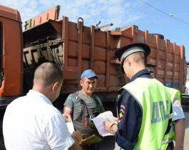 Челябинскую свалку оцепили силовики