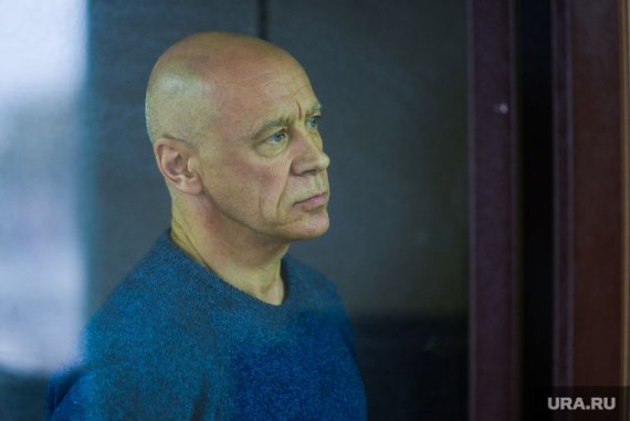 У сидящего в СИЗО экс-замглавы Челябинска отобрали и иерседесы, и сауну, и запонки