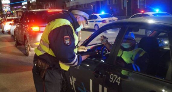 В Челябинске пьяный водитель устроил гонку по ночному городу