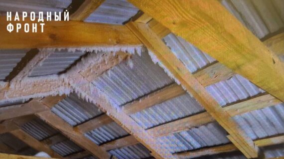 Сиротам Чесмы выдали квартиры за 32 миллиона рублей в летних домиках с «утеплителем» из коробок от сока