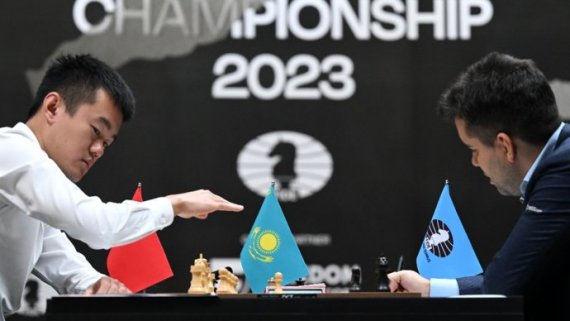 Непомнящий вновь вышел вперед в матче за шахматную корону, обыграв Дин Лижэня в седьмой партии