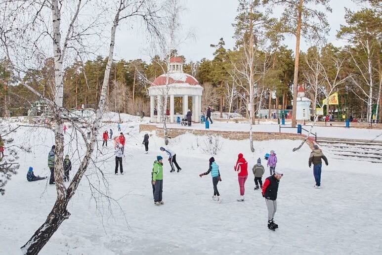 Каток в парке Гагарина