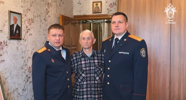 В Челябинске 100-летнего ветерана поздравили с юбилеем
