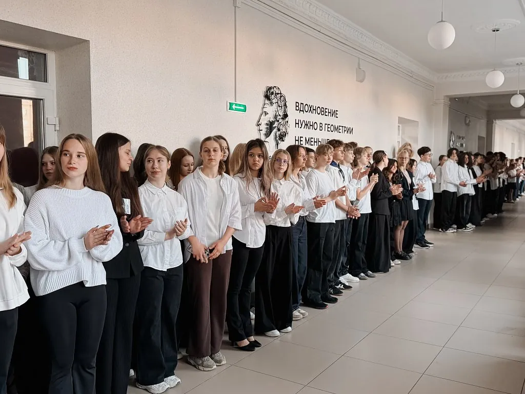 Митинги и телемосты пройдут в 14 городах Южного Урала в честь воссоединения ДНР, ЛНР, Запорожской и Херсонской областей с Россией
