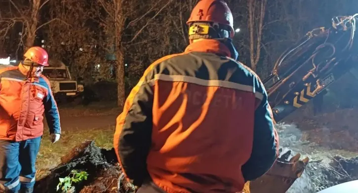 В Озерске возводят временную ЛЭП для восстановления электроснабжения